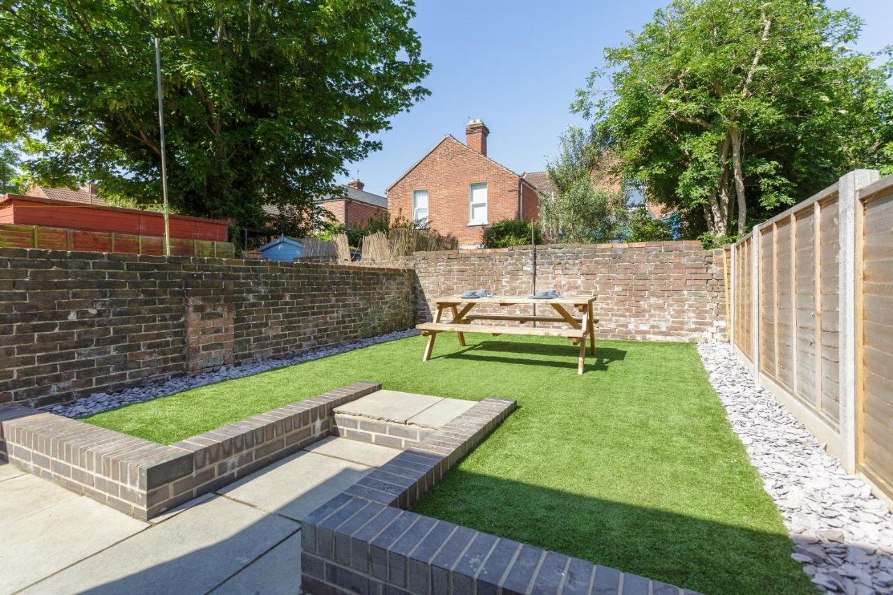 Harold House - Modern Open Plan 4 Bedroom, 3 Bathroom House In Central Southsea, Portsmouth Exterior foto